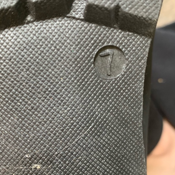 Size 7 black chunky boot. - Picture 2 of 5